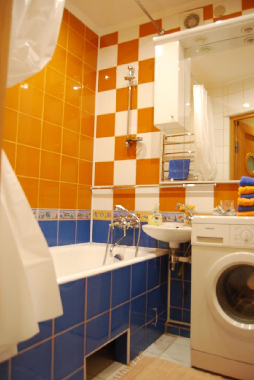 Three Bedroom Stepana Bandery Street Rivne Zewnętrze zdjęcie
