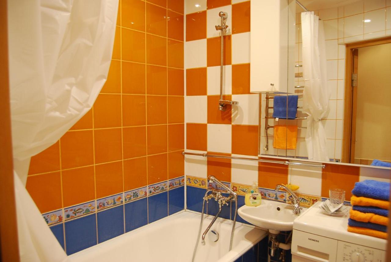 Three Bedroom Stepana Bandery Street Rivne Zewnętrze zdjęcie